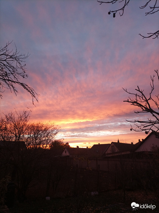 Fények az őszi naplementében