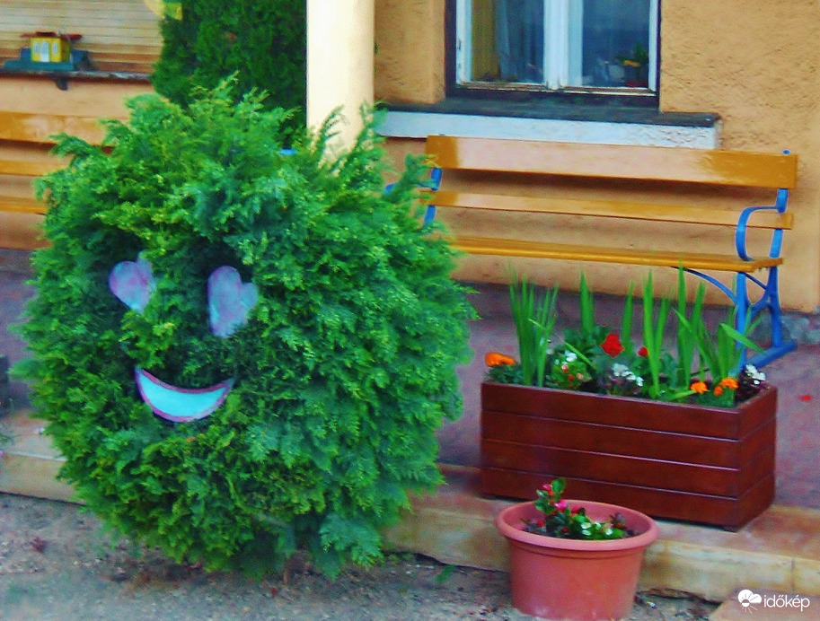 Fodrászra várva:)) 