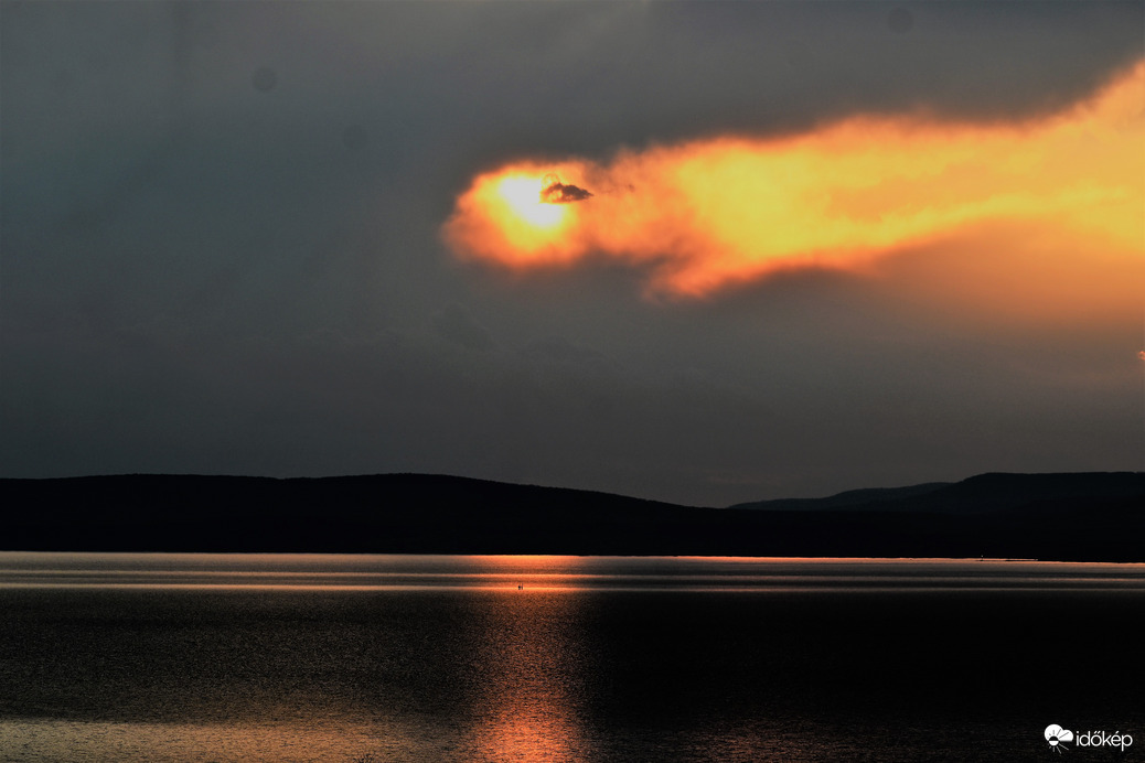 Nagypénteki alkony (bibliai fényekkel)