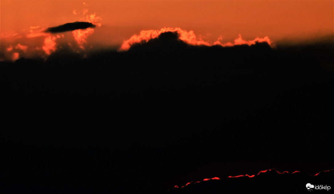 Nagypénteki alkony (bibliai fényekkel)