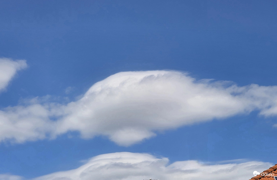 Altocumulus lenticularis