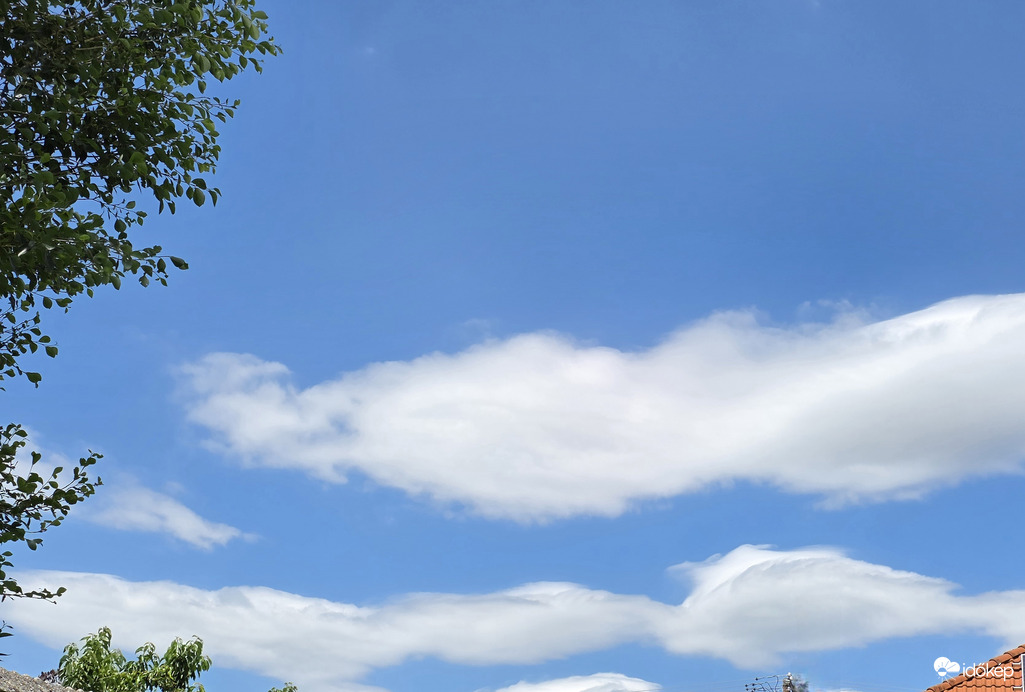 Altocumulus lenticularis