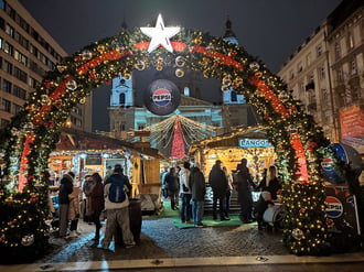 Karácsonyi vásárban