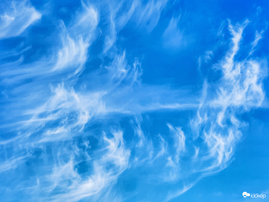 Cirrusok délutánja