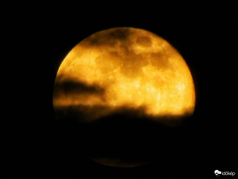 Az év első szigetközi teliholdja