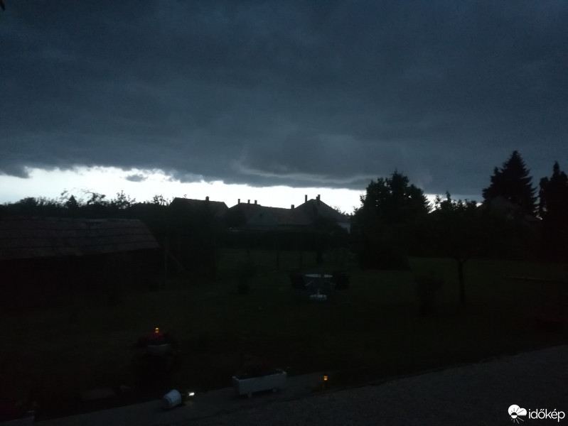 Észlelési fényképek