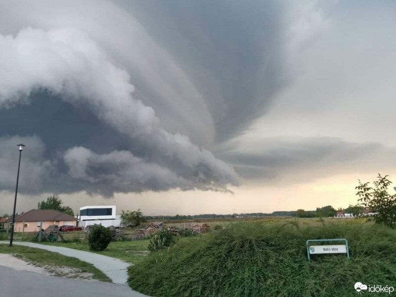 Észlelési fényképek