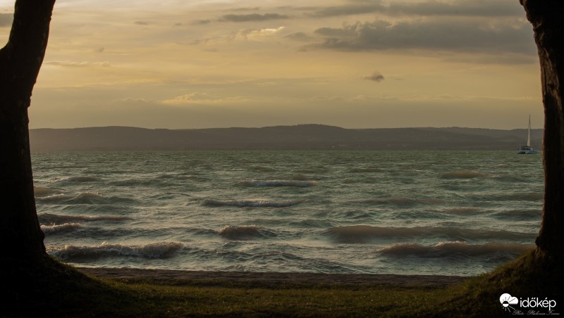 Háborgó Balaton