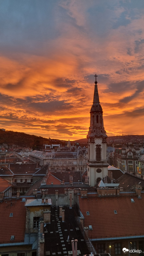 Naplemente Budapest "tetején"