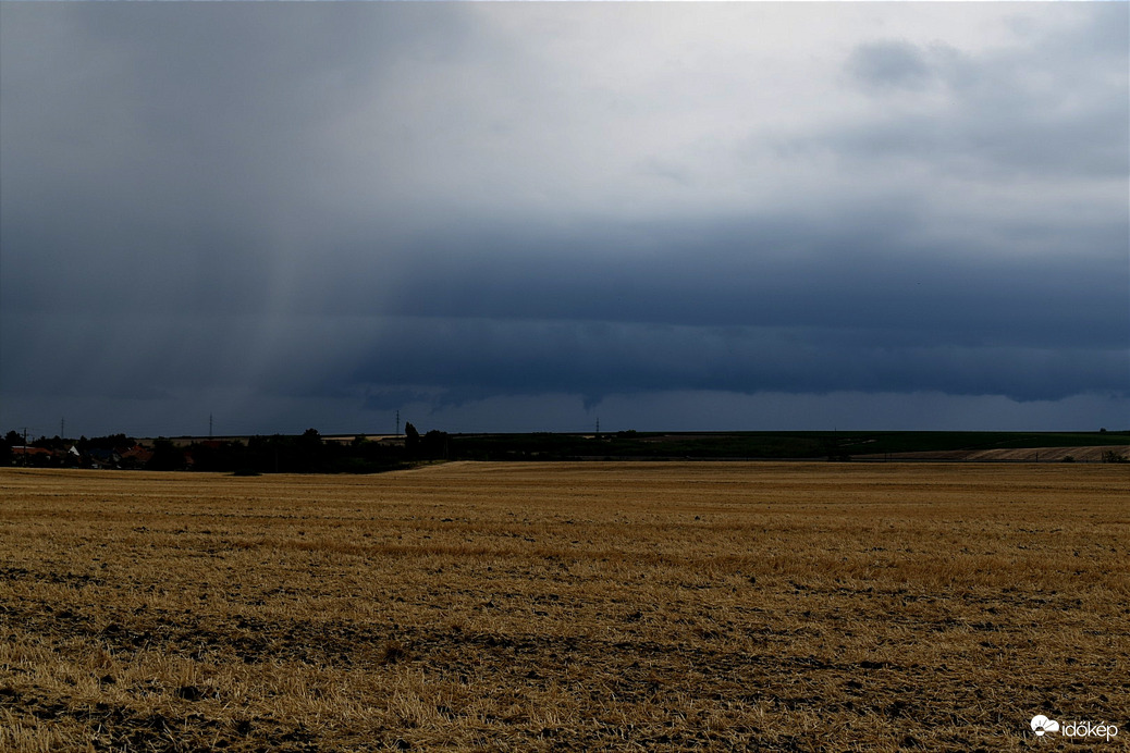 Jön a zivatar 