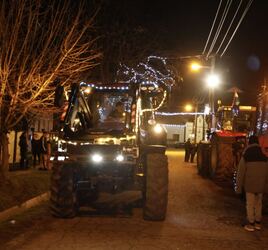 Mai Furtai traktoros felvonulás:) 4