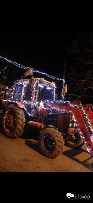 Mai Furtai traktoros felvonulás:) 2
