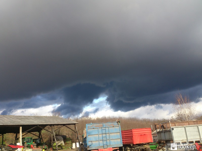 Decemberi zivatar jéggel!