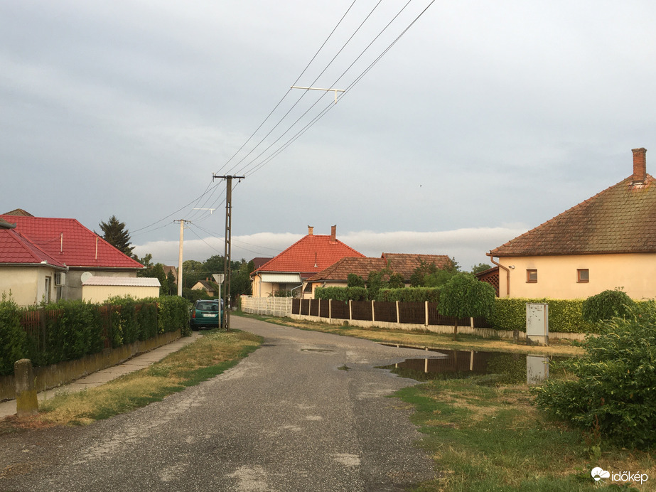 Újabb peremfelhő Tiszalökön 