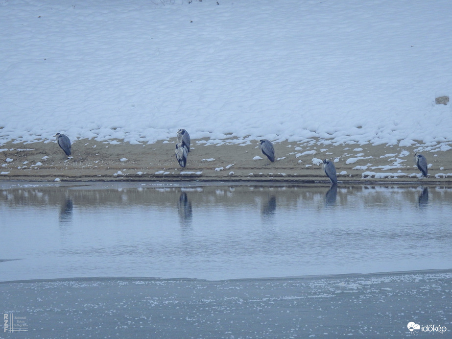 Befagyás alatt a Tisza a Tiszalöki Vízerőműnél