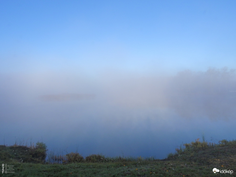Ködös reggel a tiszalöki Kis-Tiszán
