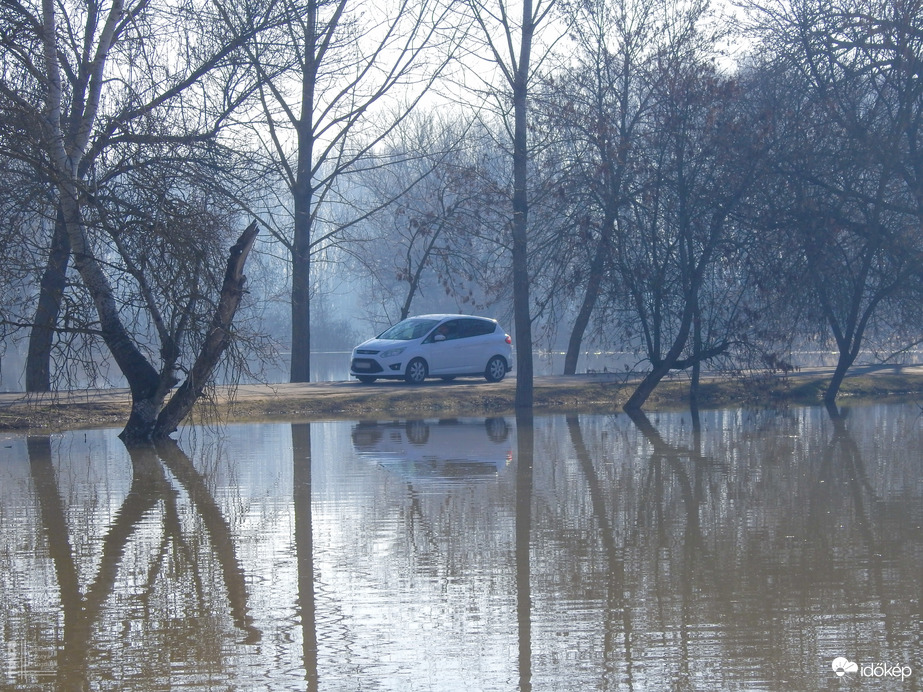 Árvízi tetőzés, 608 cm, Tiszalök