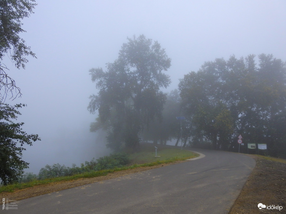 Homályos csend a tiszalöki Kis-Tiszánál