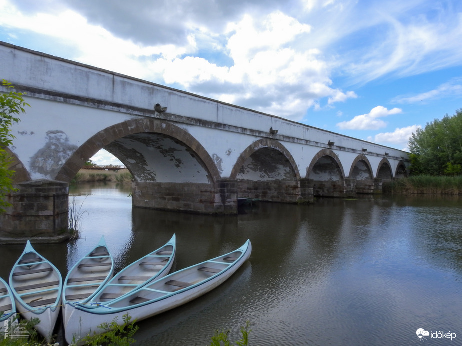A kilenclyukú híd