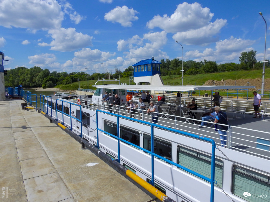 Victor Hugo elhagyta Tiszalököt, irány Strasbourg