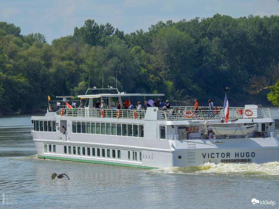 Victor Hugo elhagyta Tiszalököt, irány Strasbourg