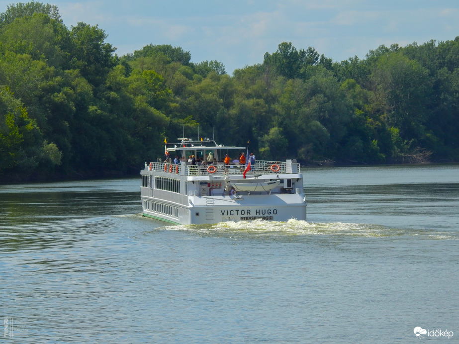 Victor Hugo elhagyta Tiszalököt, irány Strasbourg