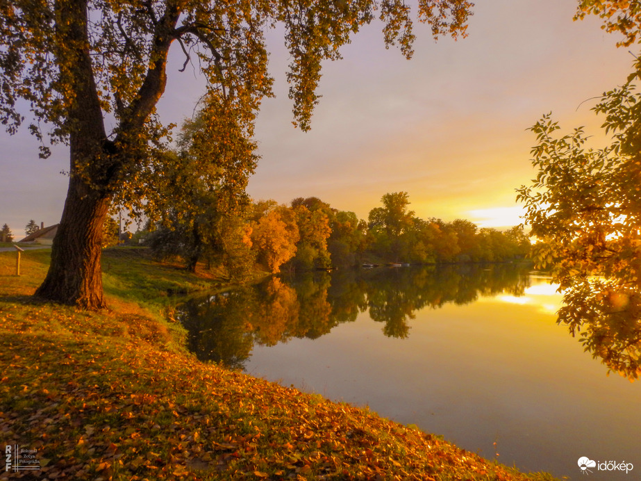 Ma esti csoda naplemente a tiszalöki Kis-Tiszán