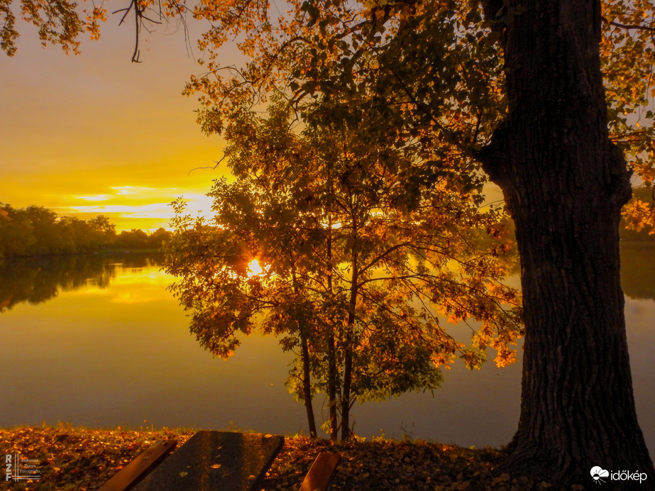 Ma esti csoda naplemente a tiszalöki Kis-Tiszán