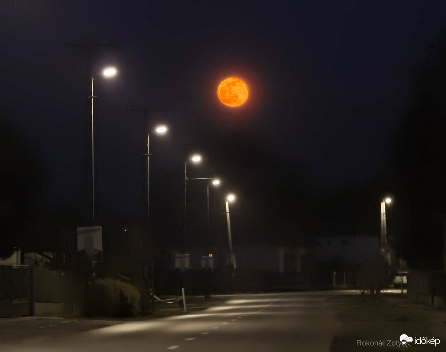 Az első tízmilliószoros Hold 2022-ben, a kiteljesedés évében