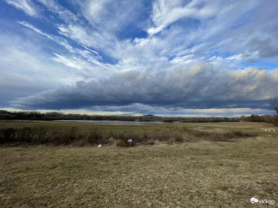 Tiszalök peremfelhő