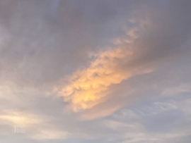 Sok kicsi Mammatus Tiszalök felett 