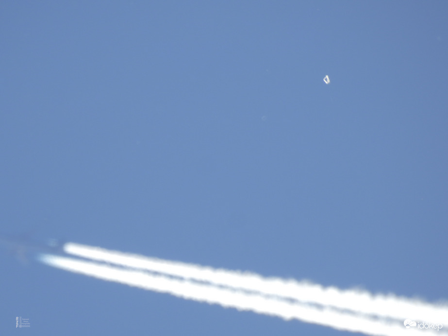 Érdekes objektum Tiszalök felett. Meteorológiai ballon?