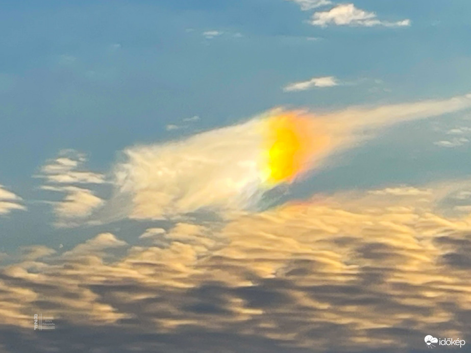 Irizáló felhők Tiszalök felett