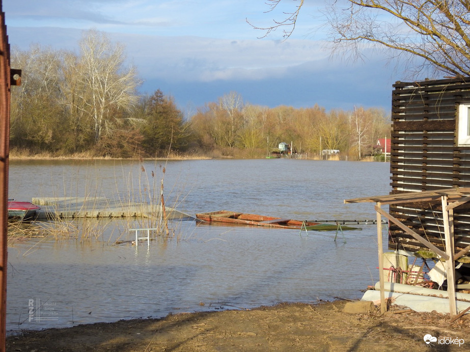 Árvíz, 520 cm, Tiszalök/Szepi-tanya, strand, kalandpark
