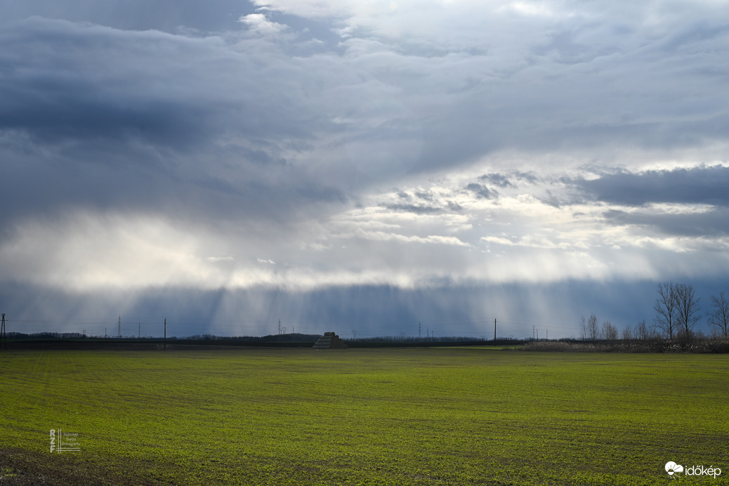 A keleti összeáramlási zóna záporai Tiszalökről
