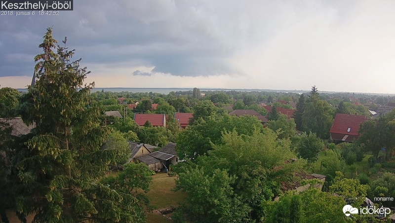 Szupercella a Balaton felett