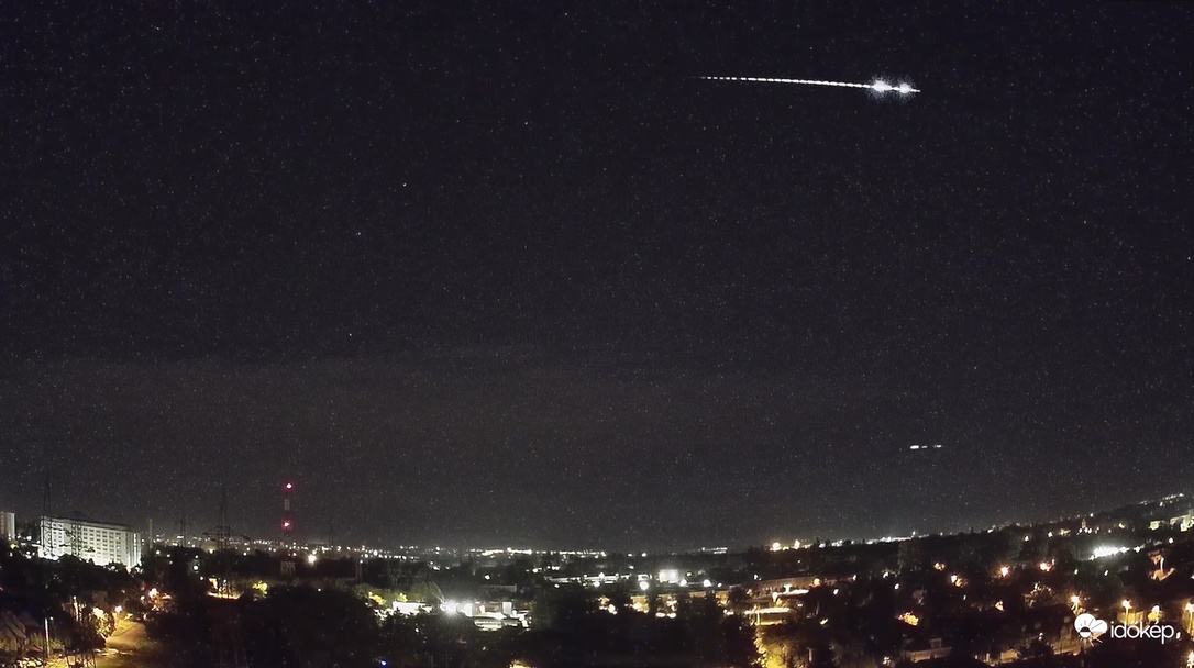 Hajnali tűzgömb Budapesten