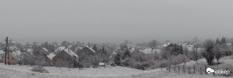 Téli táj (háttérben a Balaton...)