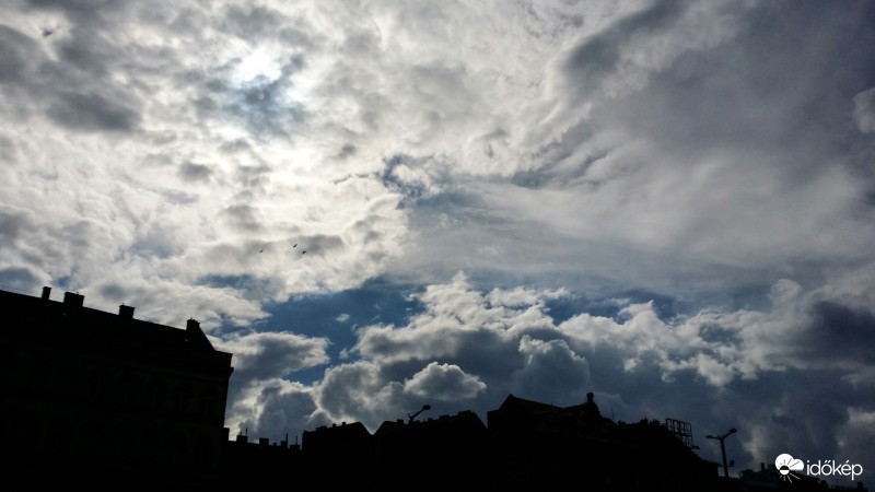 Erőlködik a nap 03. 06.