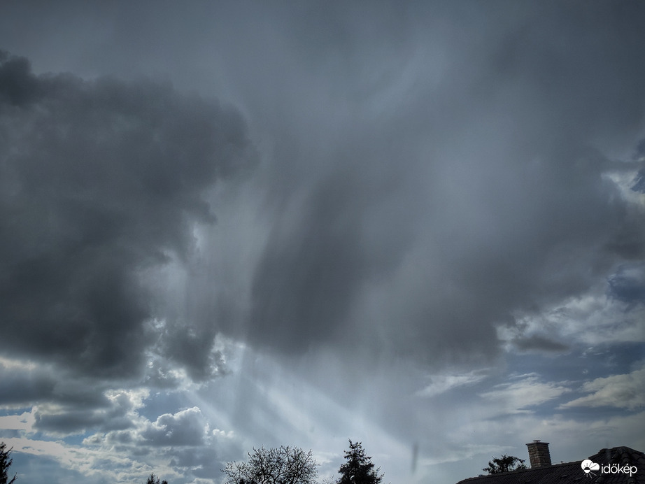 Gyönge zápor öntöztet minket