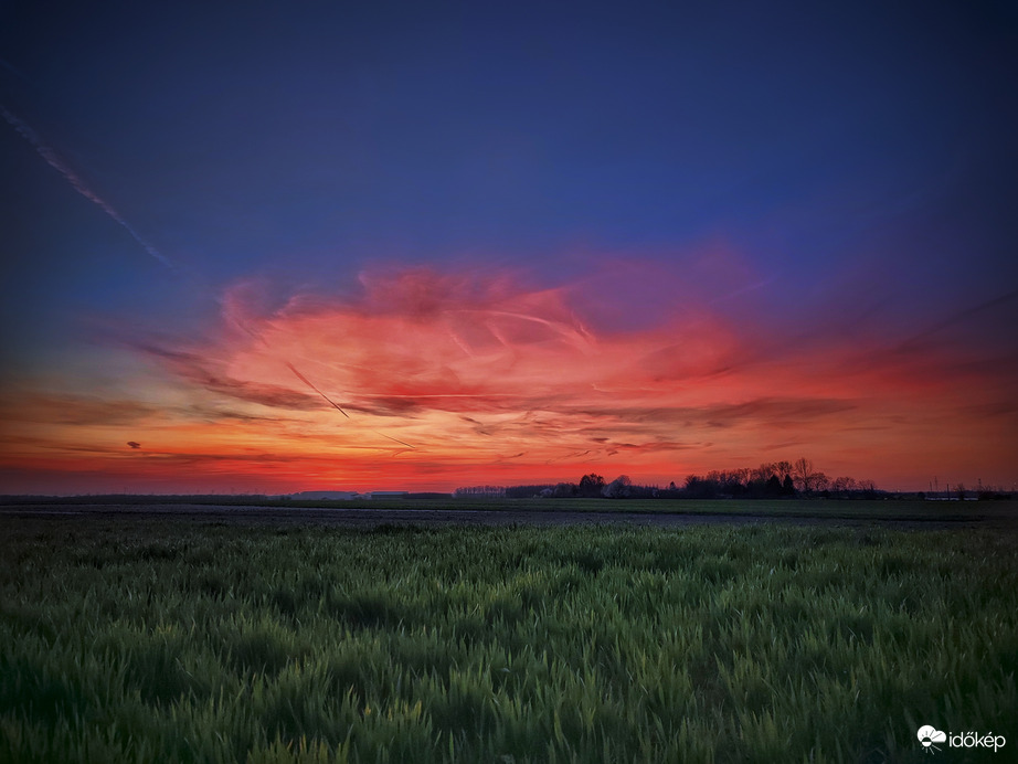Miután mai is álomra szenderült a napunk