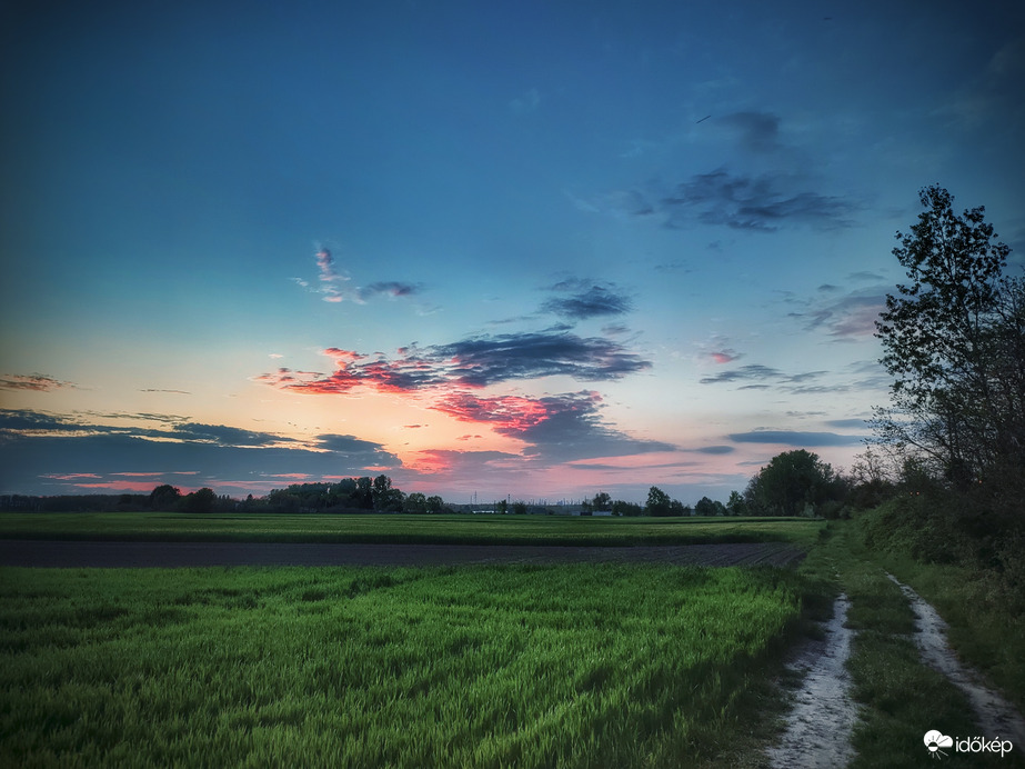 Zivatarozó nyugat, csendes közép és kelet
