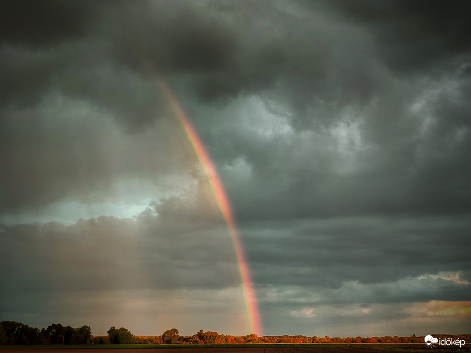 Áprilisi zápor szivárványa