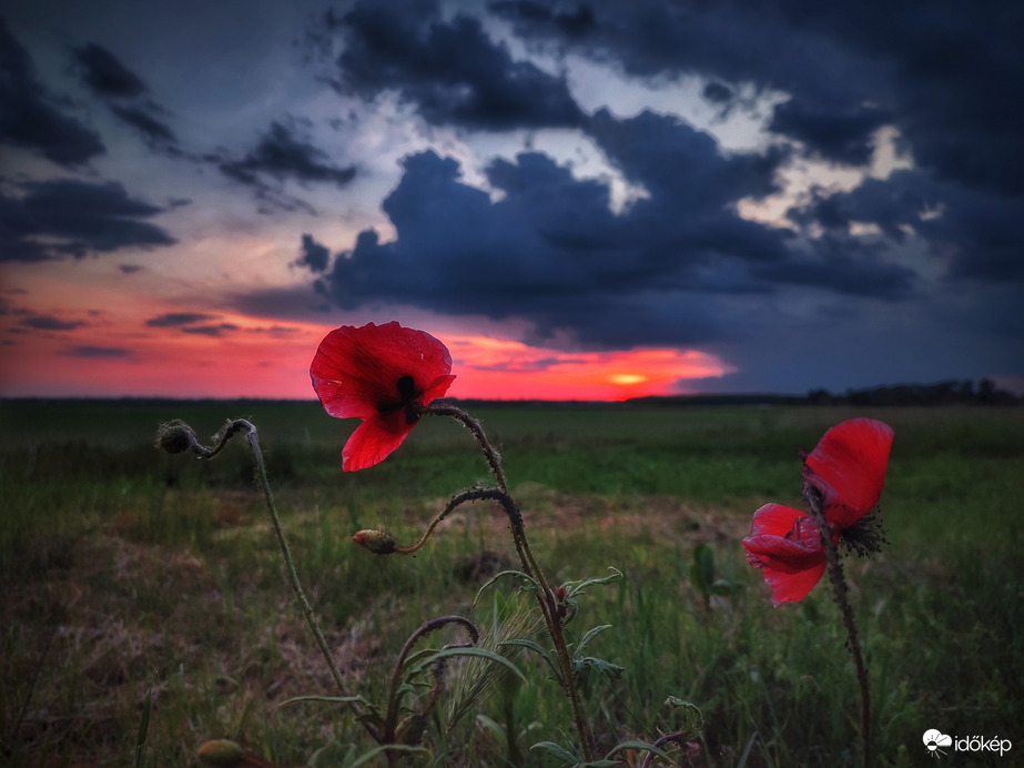 Nem nyugszik a légkör alkonyatkor sem