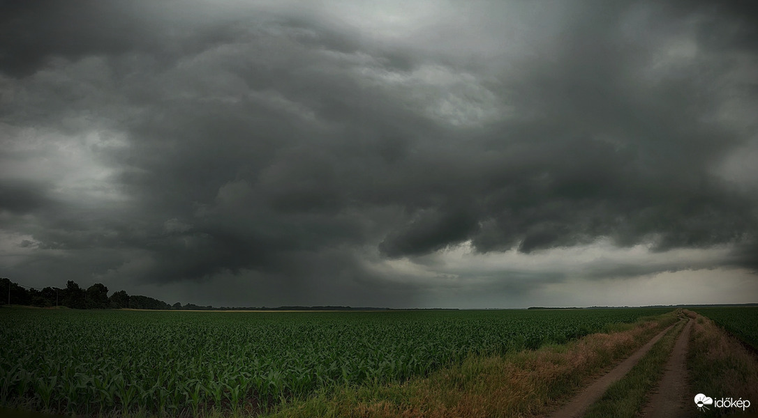 Az érkezés panorámába foglalva