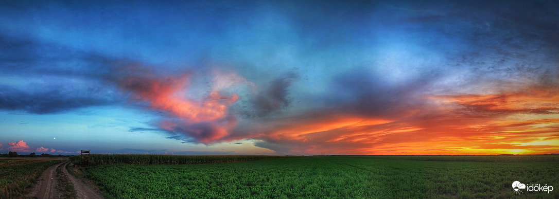 Júliusi alkonyat panorámája