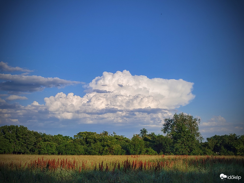 Kifejlett zivatar Kunadacs mellett