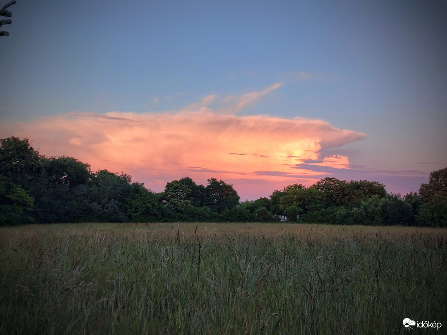 Ekkor már Kocsér felett járt, de már legyengülve