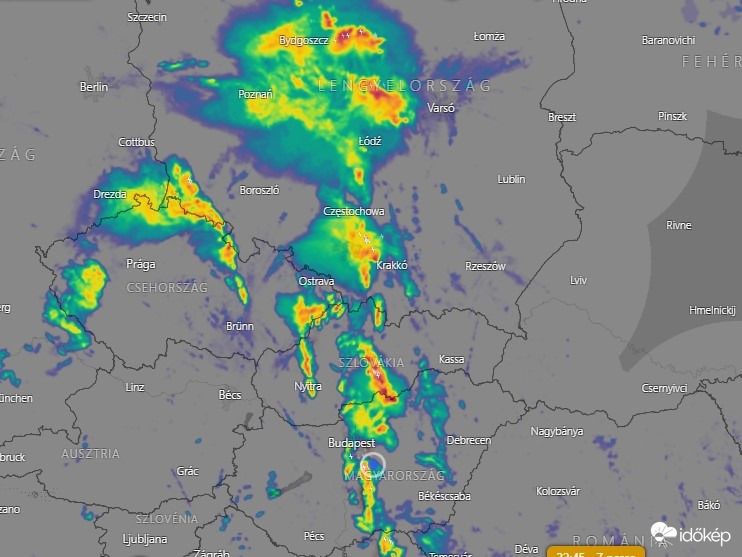 900 km hosszú zivatarvonal