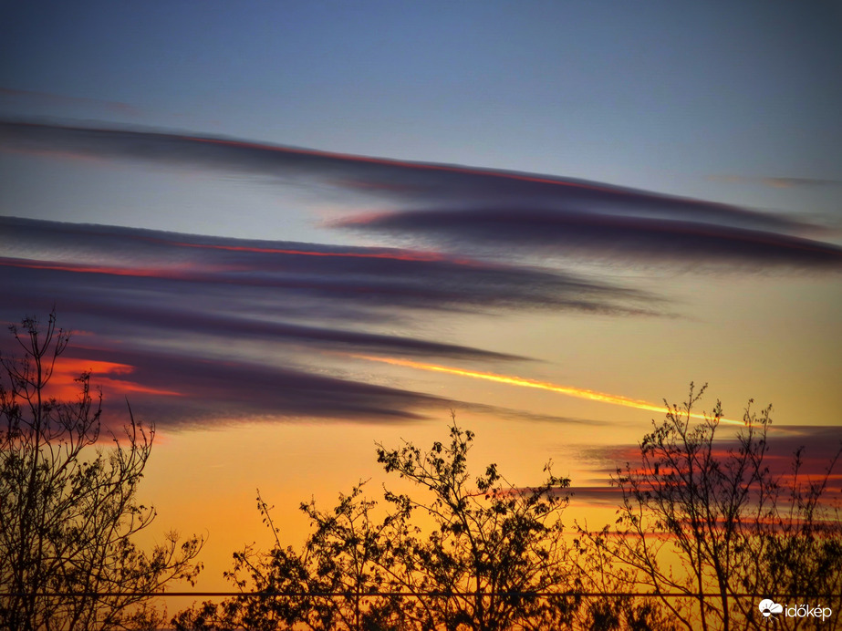 Altocumulus lenticularis